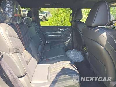 2026 Nissan Armada PRO-4X - zdjęcie 17 z 22 - miniatura