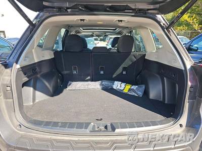 2023 Subaru Forester Premium - zdjęcie 14 z 22 - miniatura