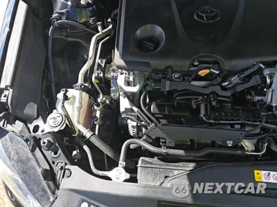 2019 Toyota Camry SE - zdjęcie 33 z 34 - miniatura