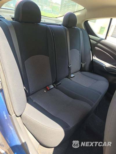 2014 Nissan Versa SV - zdjęcie 16 z 37 - miniatura