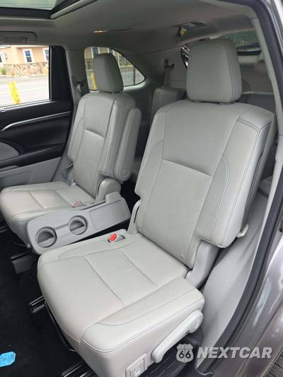 2016 Toyota Highlander Limited Platinum - zdjęcie 13 z 28 - miniatura