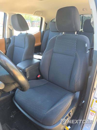 2020 Toyota Tacoma SR5 Crew Cab Medium Bed - zdjęcie 6 z 23 - miniatura
