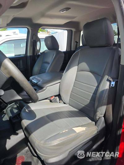 2018 Ram 3500 Cab Chassis Tradesman Crew Cab 10K GVWR - zdjęcie 6 z 23 - miniatura