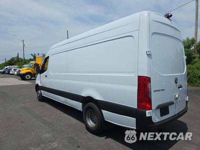 2019 Mercedes-Benz Sprinter 4500 Cargo Van DRW High Roof 170.0" WB - zdjęcie 2 z 26 - miniatura