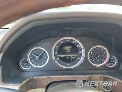 2013 Mercedes-Benz E 350 4MATIC Sedan - zdjęcie 9 z 28 - miniatura