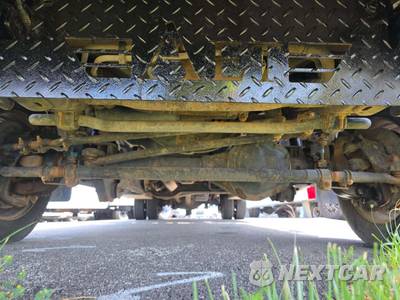2017 Ford Super Duty F-550 Cab Chassis XL Extended Cab w/Rear Doors DRW - zdjęcie 19 z 23 - miniatura