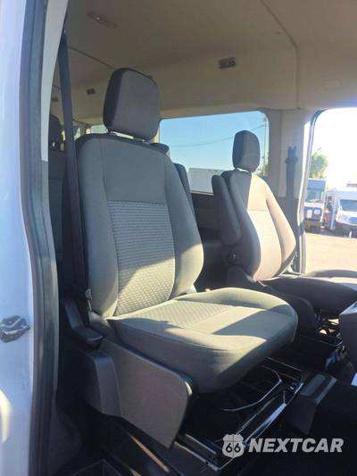 2025 Ford Transit Passenger Van XLT Medium Roof 148.0" WB - zdjęcie 17 z 20 - miniatura