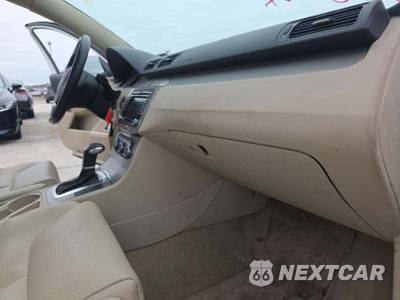 2010 Volkswagen Passat Sedan Komfort - zdjęcie 19 z 21 - miniatura