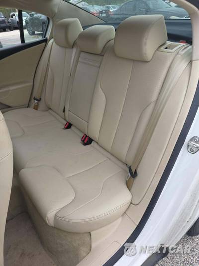 2010 Volkswagen Passat Sedan Komfort - zdjęcie 13 z 21 - miniatura