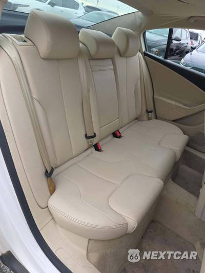 2010 Volkswagen Passat Sedan Komfort - zdjęcie 16 z 21 - miniatura
