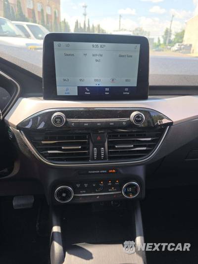 2020 Ford Escape SEL - zdjęcie 10 z 23 - miniatura