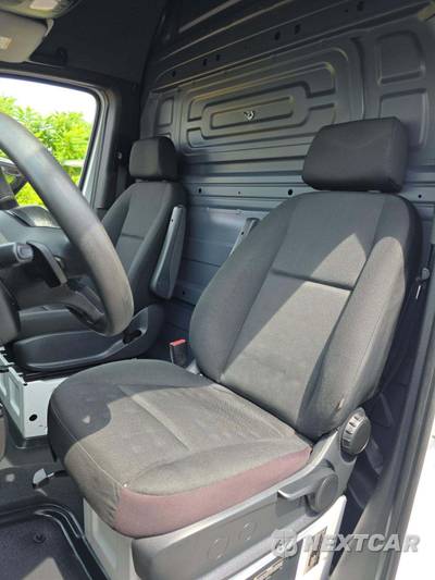 2019 Mercedes-Benz Sprinter 2500 Cargo Van Standard Roof 144.0" WB - zdjęcie 6 z 19 - miniatura