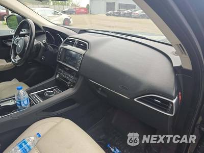 2017 Jaguar F-PACE Prestige - zdjęcie 16 z 19 - miniatura