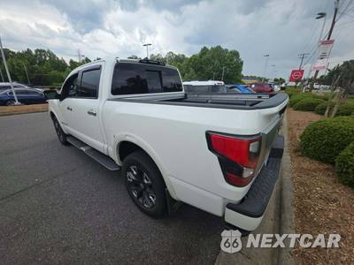 2024 Nissan TITAN Platinum Reserve Crew Cab Short Bed - zdjęcie 2 z 20 - miniatura