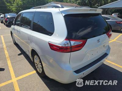 2015 Toyota Sienna XLE 8-Passenger 119.3" WB - zdjęcie 2 z 23 - miniatura