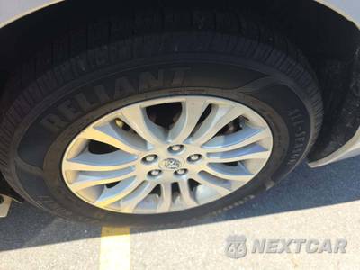 2015 Toyota Sienna XLE 8-Passenger 119.3" WB - zdjęcie 23 z 23 - miniatura