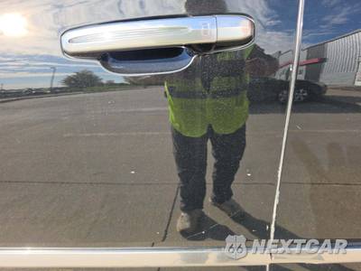 2016 Cadillac Escalade Platinum 1SD - zdjęcie 20 z 34 - miniatura