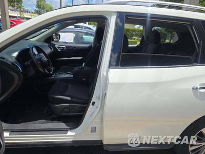 2017 Nissan Pathfinder SV - zdjęcie 6 z 34 - miniatura