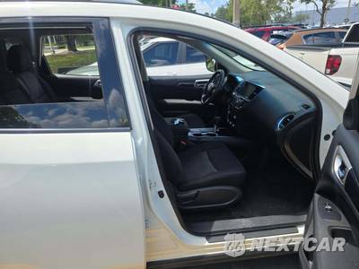 2017 Nissan Pathfinder SV - zdjęcie 19 z 34 - miniatura