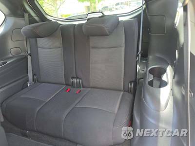 2017 Nissan Pathfinder SV - zdjęcie 14 z 34 - miniatura