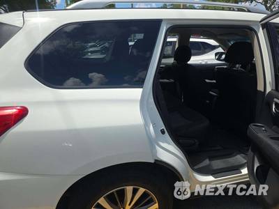 2017 Nissan Pathfinder SV - zdjęcie 17 z 34 - miniatura