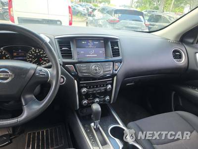 2017 Nissan Pathfinder SV - zdjęcie 10 z 34 - miniatura