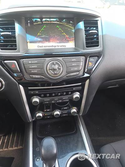 2017 Nissan Pathfinder SV - zdjęcie 30 z 34 - miniatura