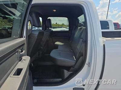 2022 Ram 2500 Tradesman Crew Cab Long Bed - zdjęcie 13 z 23 - miniatura