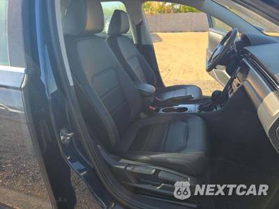 2022 Volkswagen Passat 2.0T SE - zdjęcie 18 z 20 - miniatura