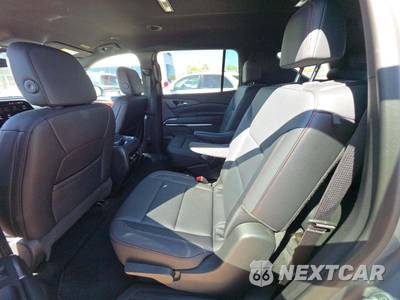 2025 Chevrolet Traverse Z71 - zdjęcie 13 z 22 - miniatura