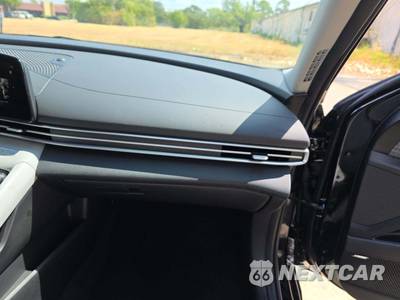 2025 Hyundai Elantra Limited - zdjęcie 19 z 22 - miniatura