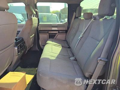2017 Ford Super Duty F-250 XLT Crew Cab Medium Bed - zdjęcie 13 z 22 - miniatura