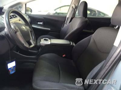 2017 Toyota Prius v Two - zdjęcie 6 z 22 - miniatura
