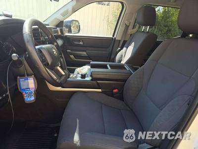 2023 Toyota Tundra SR5 Crew Cab Short Bed - zdjęcie 6 z 22 - miniatura
