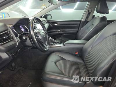2019 Toyota Camry SE - zdjęcie 6 z 23 - miniatura