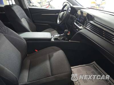2026 Toyota Camry LE - zdjęcie 18 z 20 - miniatura