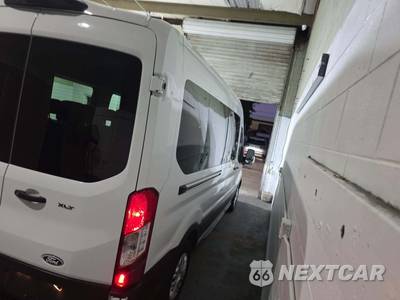 2026 Ford Transit Passenger Van XLT Medium Roof 148.0" WB - zdjęcie 3 z 21 - miniatura