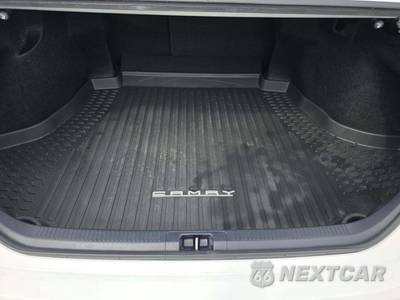2025 Toyota Camry LE - zdjęcie 14 z 20 - miniatura