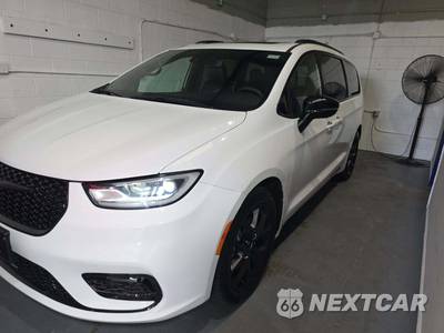 2025 Chrysler Pacifica Limited 121.6" WB