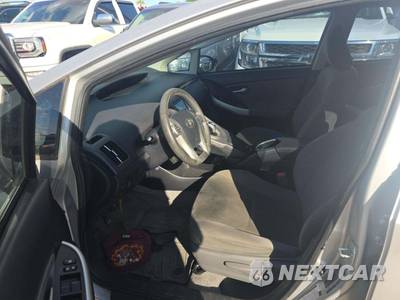 2014 Toyota Prius Three - zdjęcie 6 z 30 - miniatura