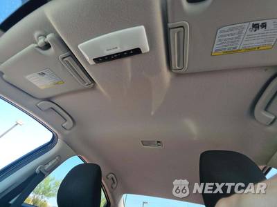 2021 Nissan Versa SV - zdjęcie 8 z 21 - miniatura