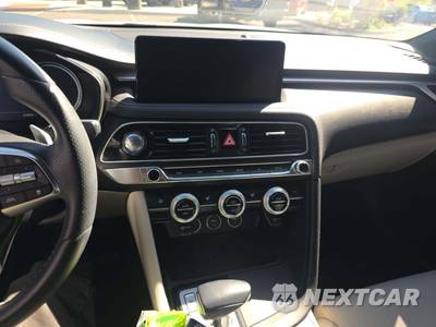 2022 Genesis G70 2.0T Standard - zdjęcie 10 z 21 - miniatura