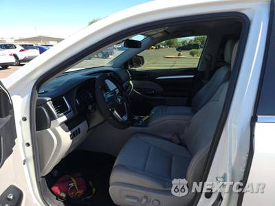 2018 Toyota Highlander LE Plus - zdjęcie 3 z 22 - miniatura