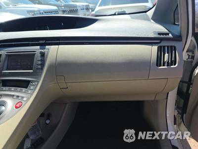 2015 Toyota Prius Three - zdjęcie 19 z 26 - miniatura