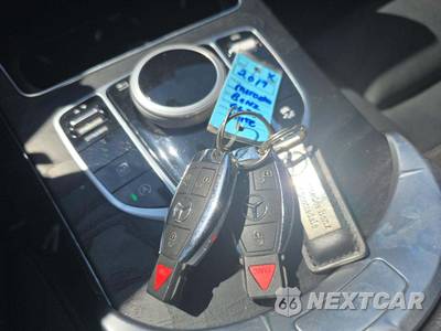 2017 Mercedes-Benz GLC 300 4MATIC - zdjęcie 8 z 20 - miniatura