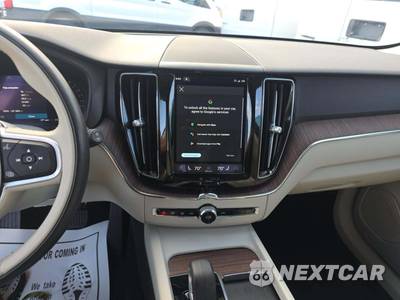2022 Volvo XC60 B5 Momentum - zdjęcie 10 z 23 - miniatura