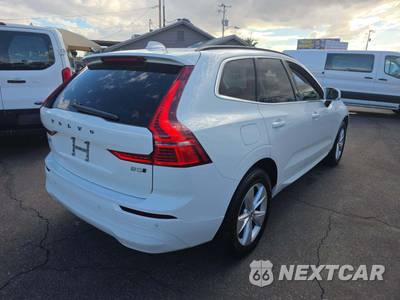 2022 Volvo XC60 B5 Momentum - zdjęcie 3 z 23 - miniatura