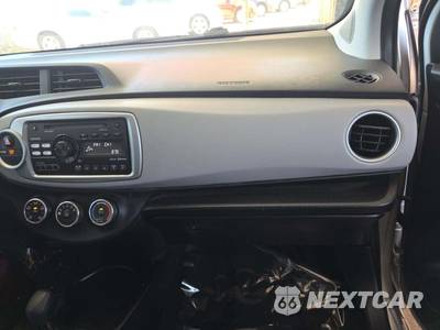 2014 Toyota Yaris LE - zdjęcie 19 z 24 - miniatura