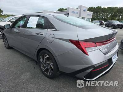 2025 Hyundai Elantra Limited - zdjęcie 2 z 23 - miniatura