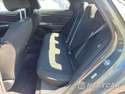 2026 Hyundai Elantra SEL Sport - zdjęcie 13 z 20 - miniatura